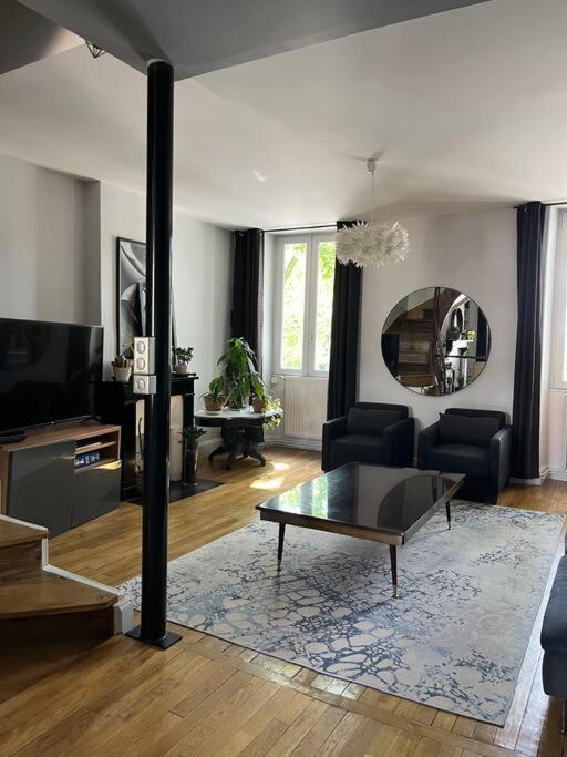 Duplex De Charme En Centre Ville Avec Terrasse Μπριβ-λα-Γκαγιάρντ Εξωτερικό φωτογραφία
